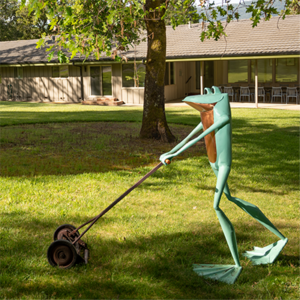 Marvin the marvelous lawn mowing frog, Ribbit the Exhibit
